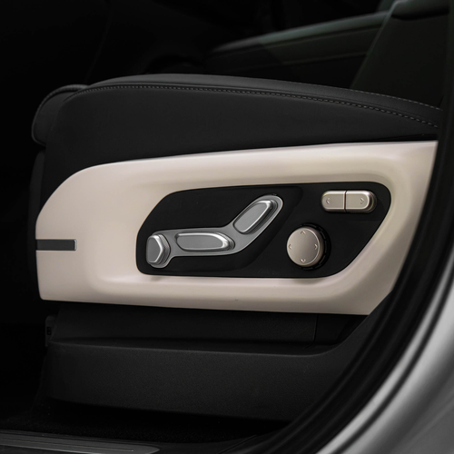 2027 Xpeng Motors G9L Interior